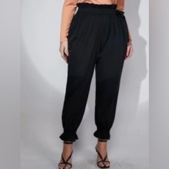 Plus Size Black Paperbag Waist Ruffle Hem Pants - size 22/4X - Picture 2 of 8